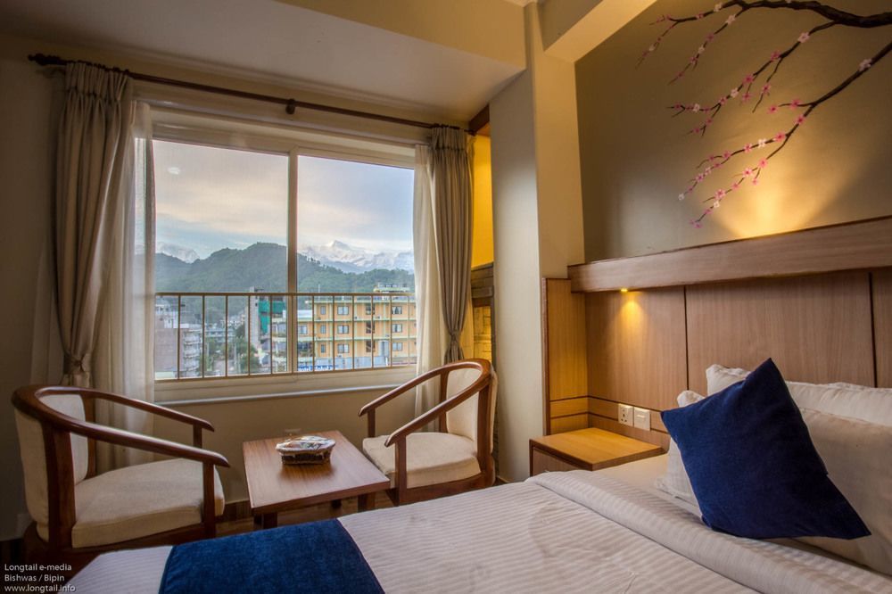 Hotel White Pearl Pokhara Extérieur photo